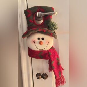 Festive Snowman Door Knob Hanger With Jingle Bells
Excellent Condition
15” X 6”